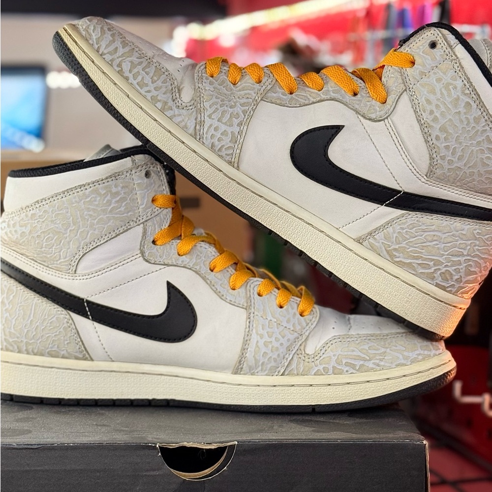 Air Jordan 1 High White Elephant size 10.5 - Picture 4 of 10